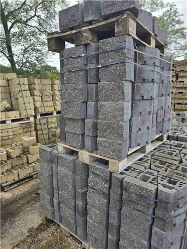 GEOSTONE miniFLAT 1/4 štípaný Černá NESTANDARD