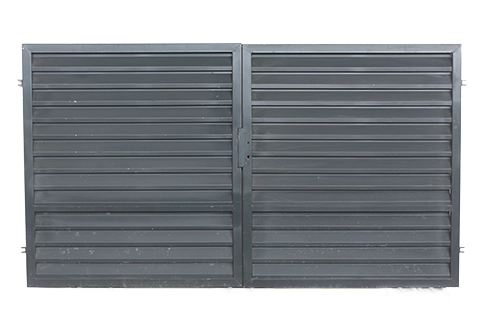 Vrata otočná bez pohonu 3 000x1 700 mm antracit s lamelovou výplní